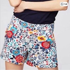 LOFT NWT Floral Women's Shorts White Blue Red 12
